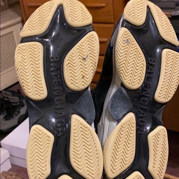 Balenciaga triple s - Picture 2 of 3